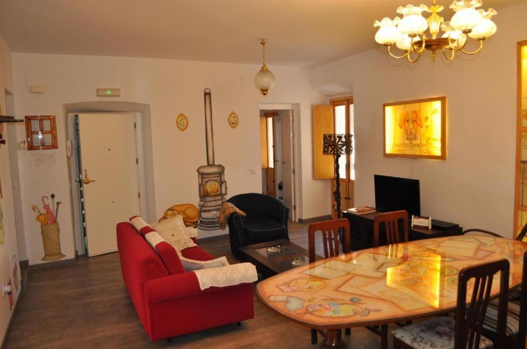 Appartement Destino Deluxe Plaza De Santiago - 2 Hab à Caces Extérieur photo