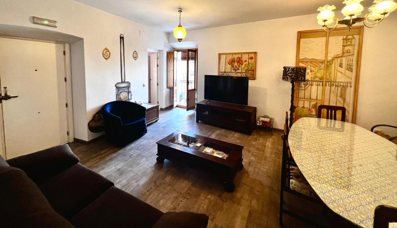 Appartement Destino Deluxe Plaza De Santiago - 2 Hab à Caces Extérieur photo